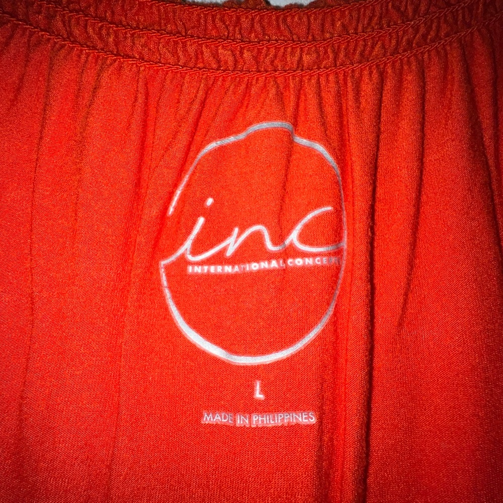 INC International Concepts orange top, size Large.
95% rayon & 5% spandex - Picture 3 of 4